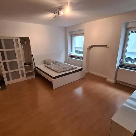 Lägenhet City Central Apartment Kaiserslautern